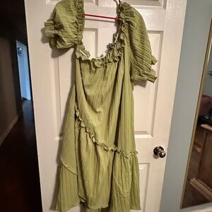 Worn 1x Green Dress with drop shoulder